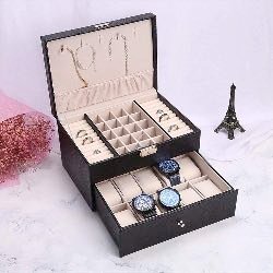 joyero con piezas vintage anillos